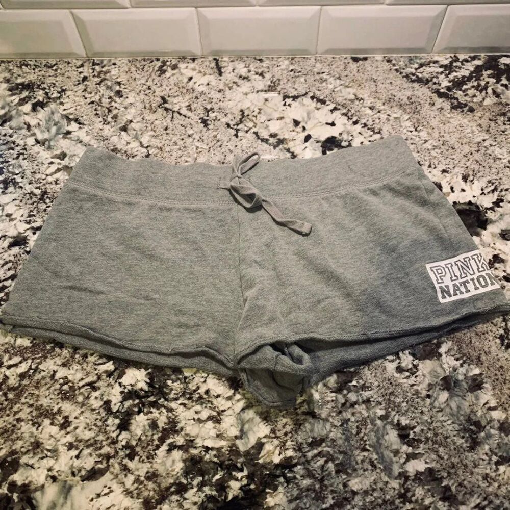 Under Armour Shirt and Pink Shorts Bundle - Picture 3 of 11